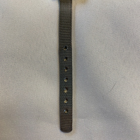 Working Vintage Shannons Silver Tone Mesh Band Watch with Brand New Battery! - Picture 7 of 8